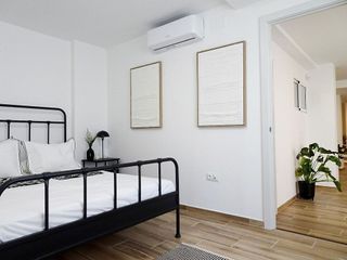 Piso en venta en La Goleta - San Felipe Neri en Málaga