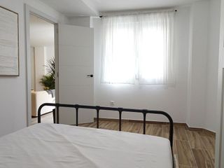 Piso en venta en La Goleta - San Felipe Neri en Málaga