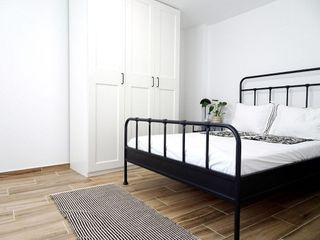 Piso en venta en La Goleta - San Felipe Neri en Málaga