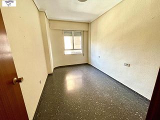 Piso en venta en San Antonio Abad - Polígono San Antón en Albacete