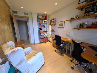 Piso en venta en Portillejo - Valdegastea en Logroño