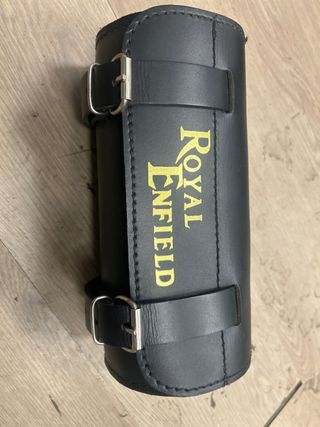 Tubo herramientas Royal Enfield negro
