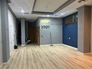 Local comercial en alquiler en Salvador Allende en Zaragoza