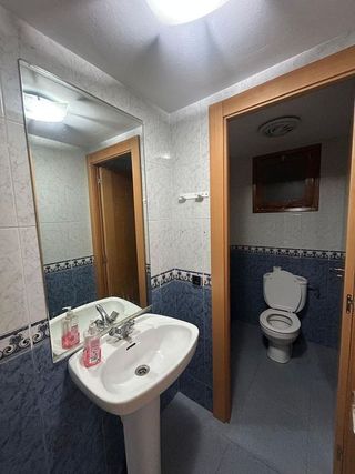 Local comercial en alquiler en Salvador Allende en Zaragoza