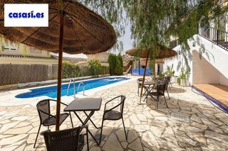 Casa adosada en venta en Crta. De la Sierra en Granada