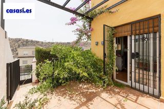 Casa adosada en venta en Crta. De la Sierra en Granada