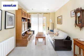 Casa adosada en venta en Crta. De la Sierra en Granada