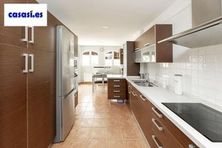 Casa adosada en venta en Crta. De la Sierra en Granada