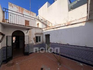 Casa adosada en venta en Puebla de Cazalla (La)