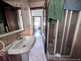 Chalet en venta en Linares