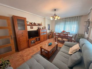 Casa adosada en venta en Dolores