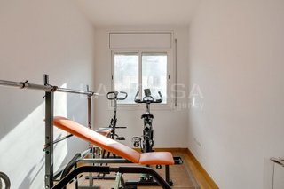 Piso en venta en Fondo en Santa Coloma de Gramanet