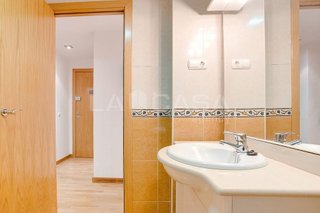 Piso en venta en Fondo en Santa Coloma de Gramanet