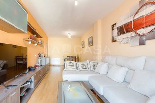 Piso en venta en Fondo en Santa Coloma de Gramanet