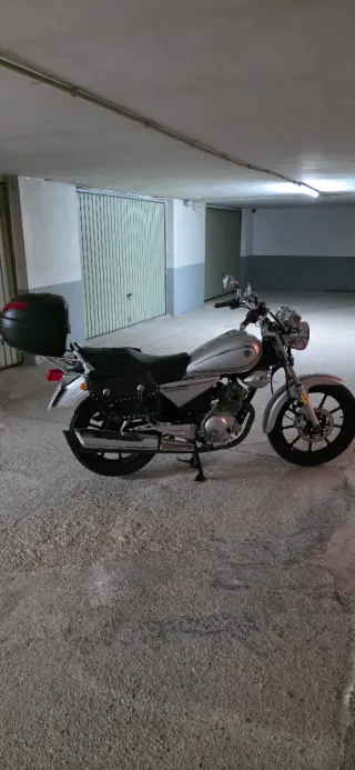 Yamaha 125 Custom Negra/Plata