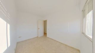 Piso en venta en Poligono Sur - La Oliva - Letanías en Sevilla