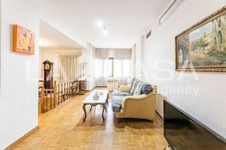 Piso en venta en Ciutat Jardí en Valencia