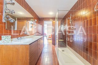 Piso en venta en Ciutat Jardí en Valencia