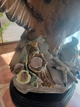 Figura cerámica marca Mediflor pintada a mano