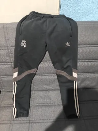 Conjunto Real Madrid Adidas Beige Gris ,