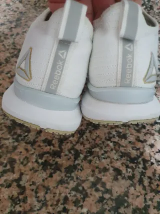 Zapatillas Reebok Talla 39 Blancas tipo calcetín