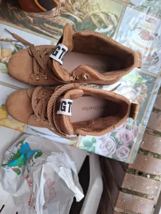 Botines marrones con cordones 5 días de uso