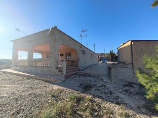 Chalet en venta en Crevillent