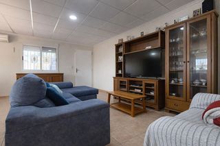 Chalet en venta en Crevillent