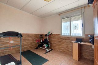 Chalet en venta en Crevillent