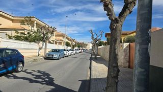 Chalet en venta en Elda