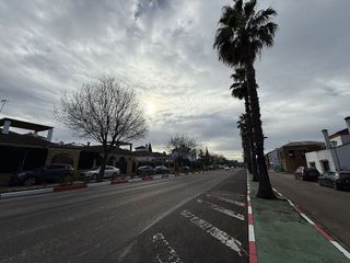 Casa adosada en venta en Sanlúcar la Mayor