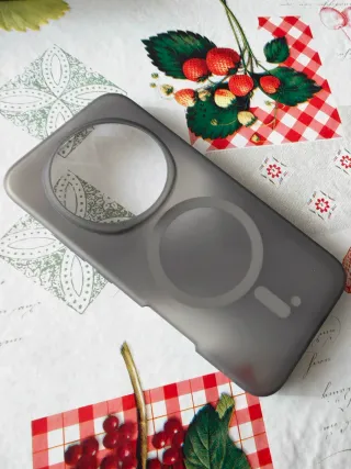 Honor Magic8 Pro color Dorado con accesorios extra