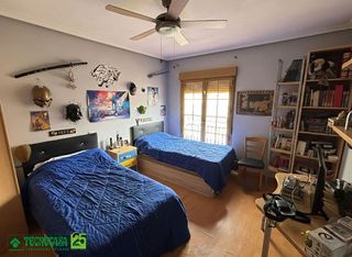 Casa adosada en venta en Manzanares