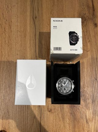 Reloj Nixon The Ride Black. Piel.