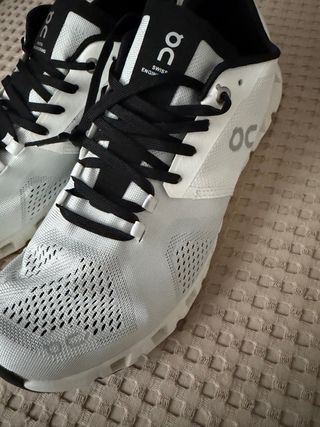 Zapatillas On Running Cloud  Precio negociable