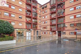 Piso en venta en San Francisco Javier en Granada