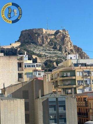 Piso en venta en Mercado en Alicante