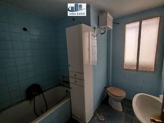 Piso en venta en Linares