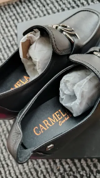 Mocasines CARMELA tacón negros