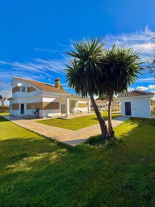 Chalet en venta en Espartinas