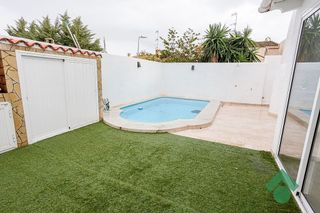 Casa pareada en venta en San García en Algeciras