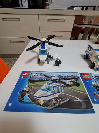 LEGO CITY Stazione di Polizia e Veicoli