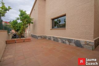 Chalet en venta en Eixample Residencial en Roda de Barà