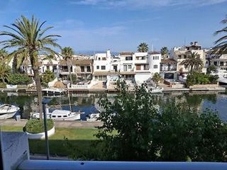 Piso en venta en Empuriabrava en Castelló d´Empúries