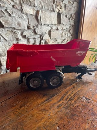 Remolque volquete Bruder rojo