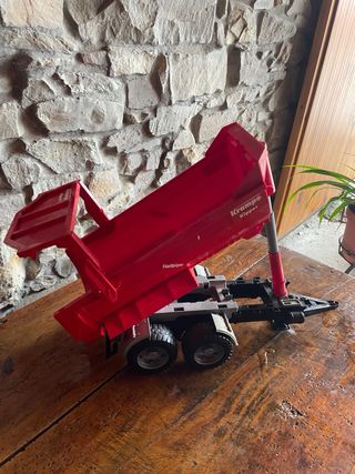 Remolque volquete Bruder rojo