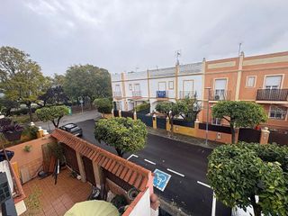 Casa adosada en venta en Olivares