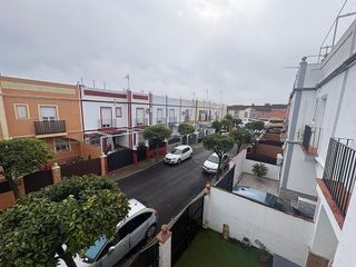 Casa adosada en venta en Olivares