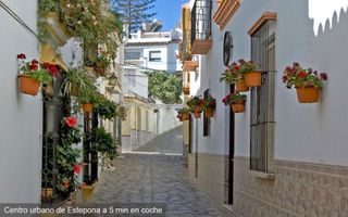 Local comercial en alquiler en Centro Urbano en Estepona