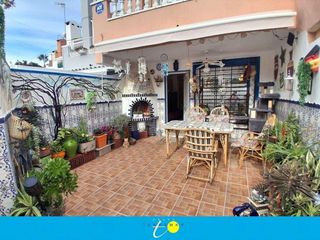 Casa adosada en venta en Nueva Torrevieja - Aguas Nuevas en Torrevieja